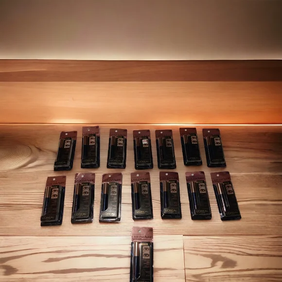 Cosmetics - Picture 2 of 3